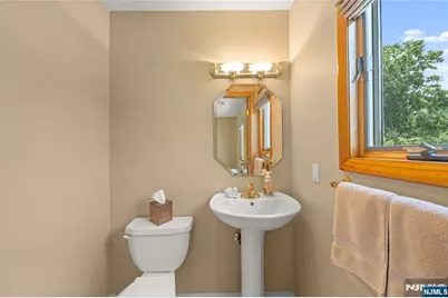 174 Milton Avenue, Nutley, NJ 07110 - Photo 24