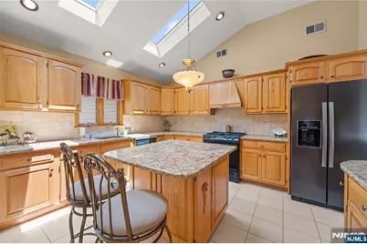 174 Milton Avenue, Nutley, NJ 07110 - Photo 14