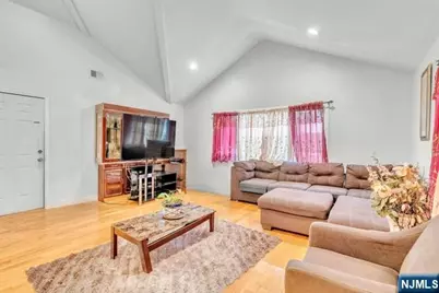 24 12th Avenue, Paterson, NJ 07501 - Photo 12