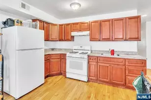 24 12th Ave, Paterson, NJ 07501 - Photo 8
