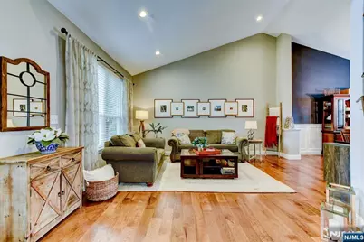 88 Watch Hill Road, Hackettstown, NJ 07840 - Photo 4