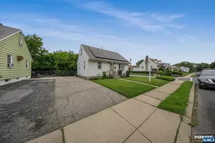 279 Bergen Blvd, Woodland Park, NJ 07424 - Photo 2