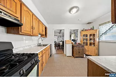 279 Bergen Boulevard, Woodland Park, NJ 07424 - Photo 6