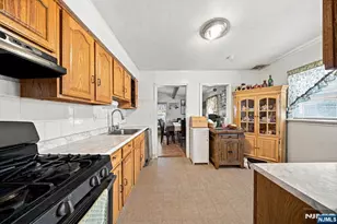 279 Bergen Blvd, Woodland Park, NJ 07424 - Photo 6