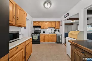 279 Bergen Blvd, Woodland Park, NJ 07424 - Photo 8
