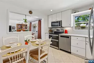 181 Behnke Ave, Paramus, NJ 07652 - Photo 8