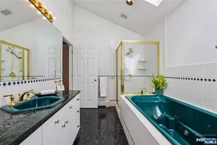 181 Behnke Ave, Paramus, NJ 07652 - Photo 18
