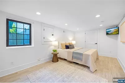651 Grove Street, Montclair, NJ 07043 - Photo 34