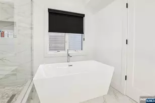 21 Cumbermeade Rd, Fort Lee, NJ 07024 - Photo 36