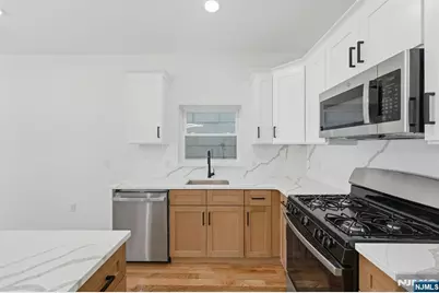26 Parkhurst Street, Newark, NJ 07114 - Photo 10