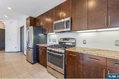 2224 Riverview Avenue, Englewood, NJ 07631 - Photo 8