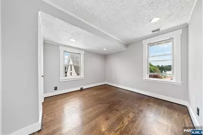 252 Passaic Avenue, Hasbrouck Heights, NJ 07604 - Photo 14