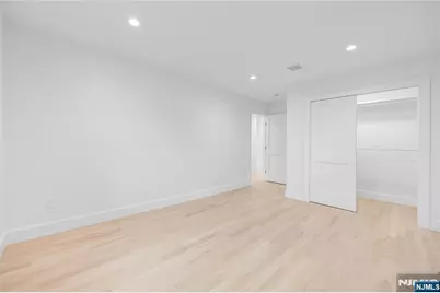 18 Orchard Street, Pompton Lakes, NJ 07442 - Photo 20