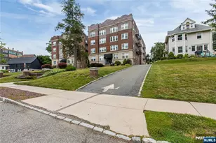 16 Forest Street 302, Montclair, NJ 07042 - Photo 24
