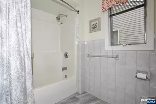 393 New Bridge Rd, Bergenfield, NJ 07621 - Photo 24