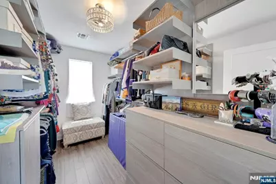 10 Bares Court, Little Ferry, NJ 07643 - Photo 28