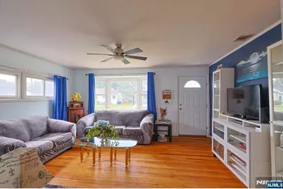1429 Washington Avenue, Pompton Lakes, NJ 07442 - Photo 4