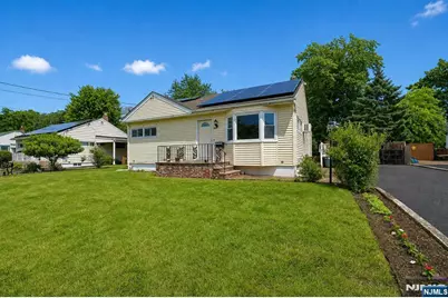 1429 Washington Avenue, Pompton Lakes, NJ 07442 - Photo 2