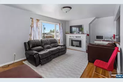 409 Farnham Avenue, Lodi, NJ 07644 - Photo 22