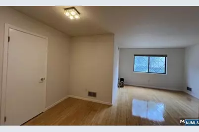 18 Linwood Avenue 18 #18, Cresskill, NJ 07626 - Photo 10