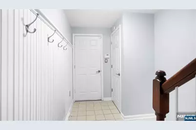 338 Oswego Court, West New York, NJ 07093 - Photo 26