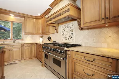 252 Bayberry Lane, Franklin Lakes, NJ 07417 - Photo 20
