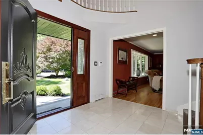252 Bayberry Lane, Franklin Lakes, NJ 07417 - Photo 2