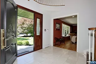 252 Bayberry Ln, Franklin Lakes, NJ 07417 - Photo 2