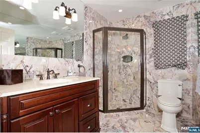252 Bayberry Lane, Franklin Lakes, NJ 07417 - Photo 16