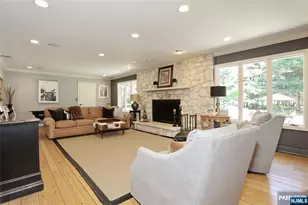 252 Bayberry Ln, Franklin Lakes, NJ 07417 - Photo 10