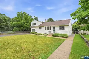 5 Lexington Ave, Wallington, NJ 07057 - Photo 2