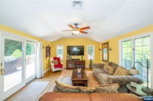 23 Carlton Ave, Ho Ho Kus, NJ 07423 - Photo 14