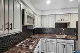 19 Cedarwood Terrace, Woodland Park, NJ 07424 - Photo 6