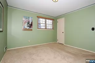 140 Carlyle Ct, Carlstadt, NJ 07072 - Photo 12