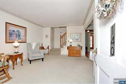 140 Carlyle Court, Carlstadt, NJ 07072 - Photo 2