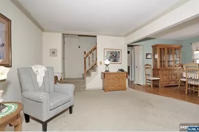 140 Carlyle Court, Carlstadt, NJ 07072 - Photo 4