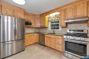 72 Smokey Ridge Rd, Ringwood, NJ 07456 - Photo 8
