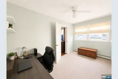 810 Colfax Avenue, Pompton Lakes, NJ 07442 - Photo 10
