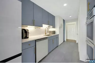 900 Palisade Avenue 17C #17C, Fort Lee, NJ 07024 - Photo 22