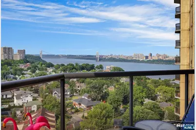900 Palisade Avenue 17C #17C, Fort Lee, NJ 07024 - Photo 12