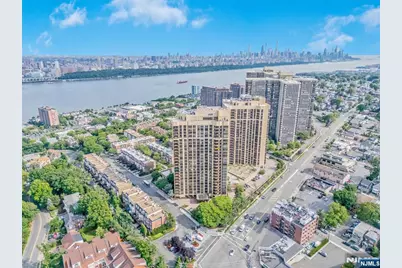 900 Palisade Avenue 17C #17C, Fort Lee, NJ 07024 - Photo 2