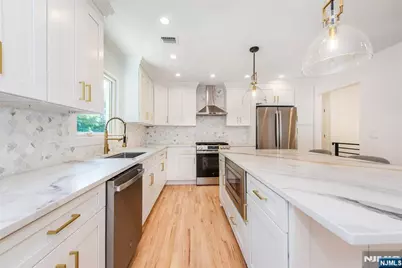 13 Arverne Road, West Orange Township, NJ 07052 - Photo 8