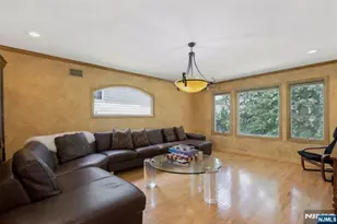 741 Washburn St, Teaneck Township, NJ 07666 - Photo 10