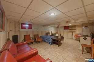 183 Lee St, Elmwood Park, NJ 07407 - Photo 36