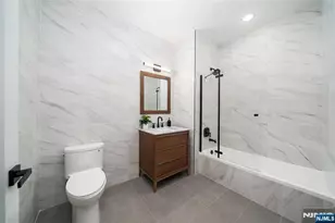 649 38th Street 502, Union City, NJ 07087 - Photo 16