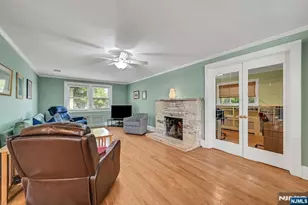 1 Buena Vista Ave, Hawthorne, NJ 07506 - Photo 4