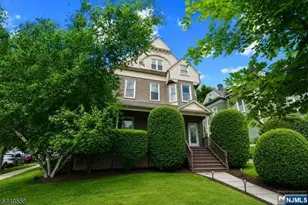 129 Claremont Ave 2, Montclair, NJ 07042 - Photo 2