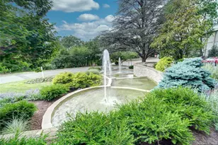 1 Claridge Dr 925, Verona, NJ 07044 - Photo 4