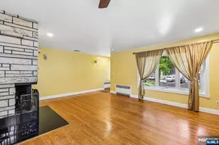 35 Knickerbocker Rd, Closter, NJ 07624 - Photo 8