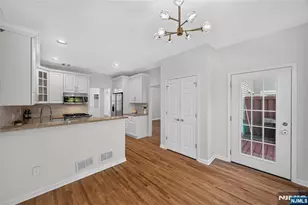 6 Schweinberg Dr R, Roseland, NJ 07068 - Photo 8